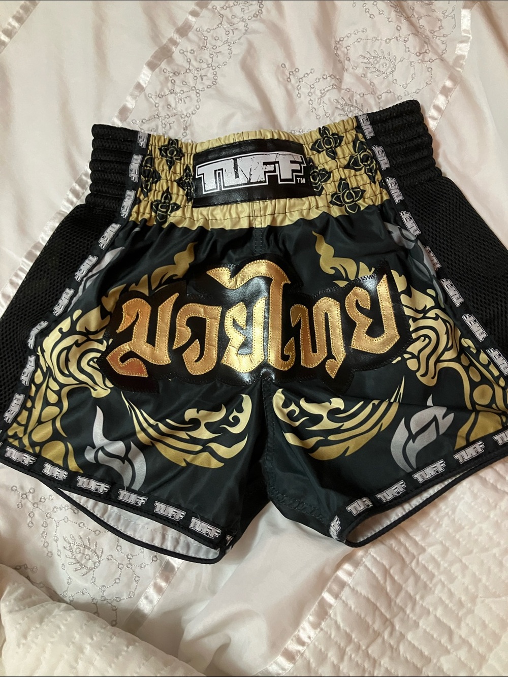 TUFF MUAY THAI SHORTS RETRO BLACK/GOLD